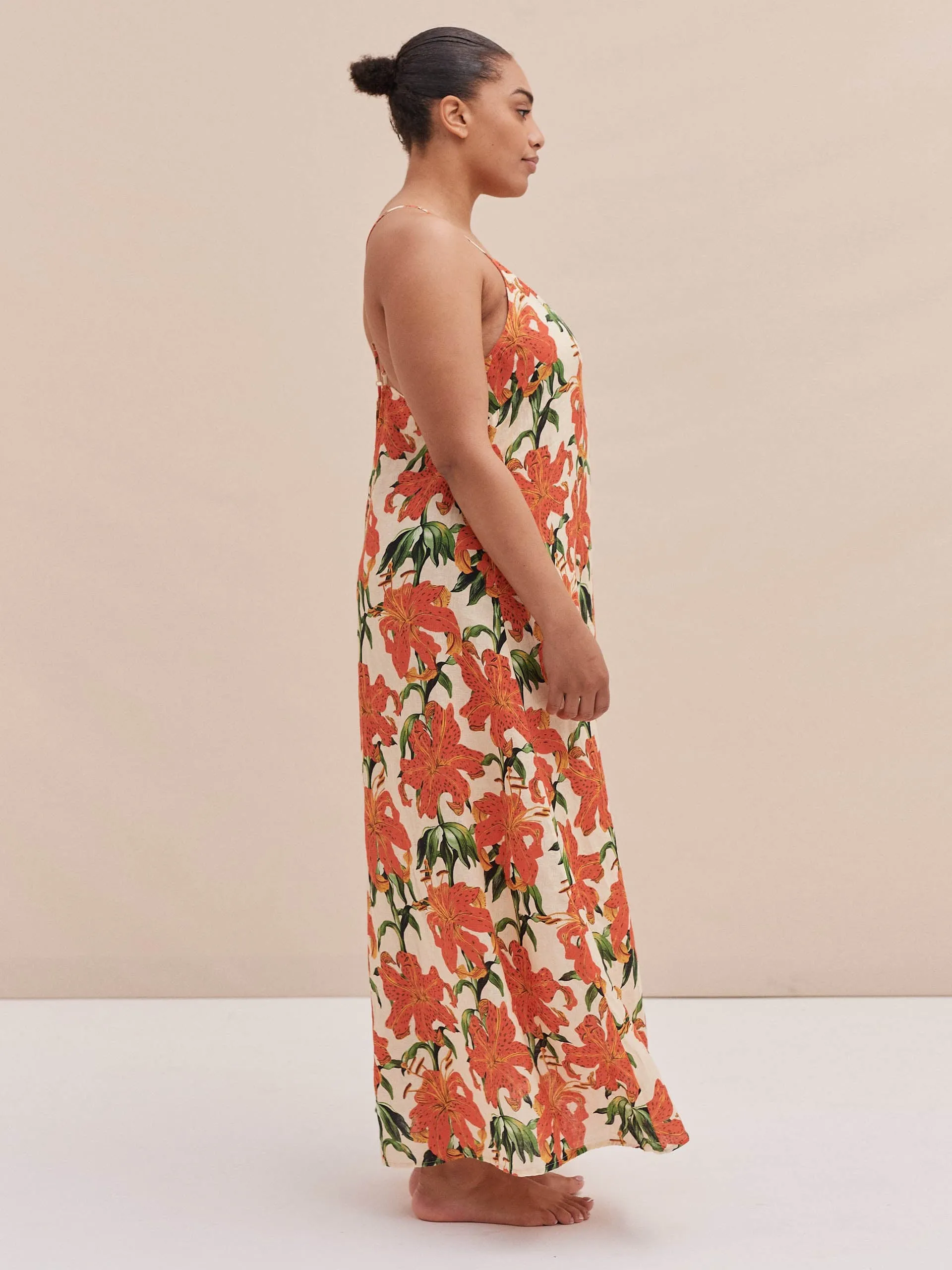 Linen A-line nightdress in Lilium Orange Cream