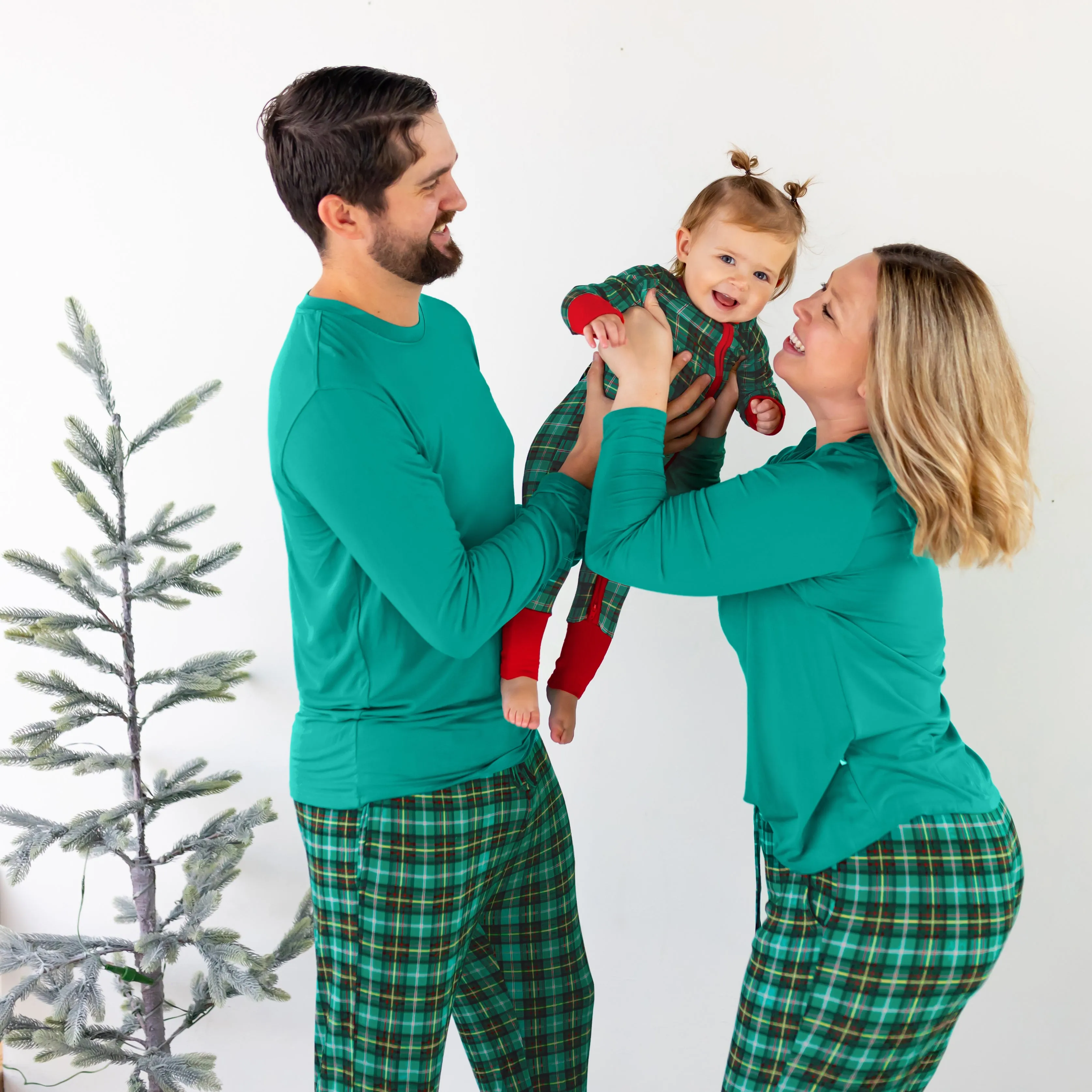 Winter Dreamland Plaid Men's Long Sleeve Pajama Set